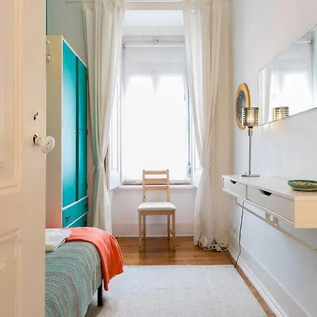 Principe Real Cool And Artistic 3 Bedrooms Flat! Lisbon