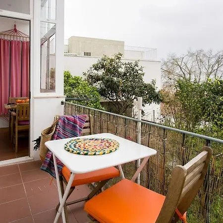 Principe Real Cool And Artistic 3 Bedrooms Flat! *