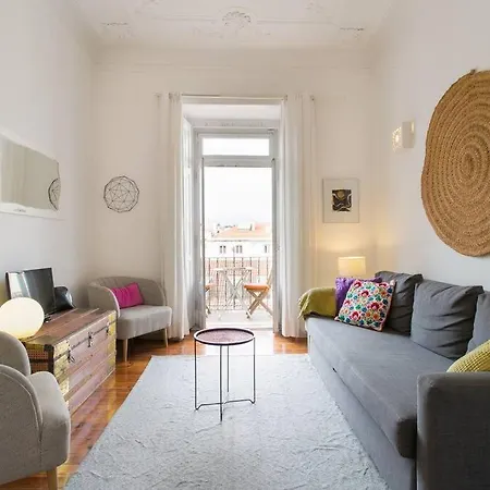Apartment Principe Real Cool And Artistic 3 Bedrooms Flat!