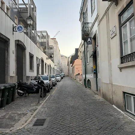 Apartment Principe Real Cool And Artistic 3 Bedrooms Flat!