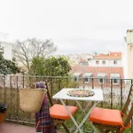 Principe Real Cool And Artistic 3 Bedrooms Flat!