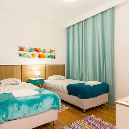 Principe Real Cool And Artistic 3 Bedrooms Flat!