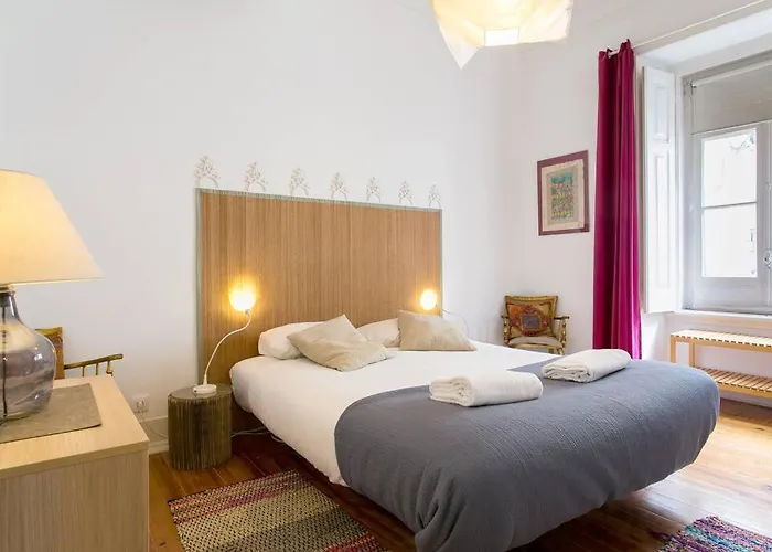 Principe Real Cool And Artistic 3 Bedrooms Flat! Лиссабон