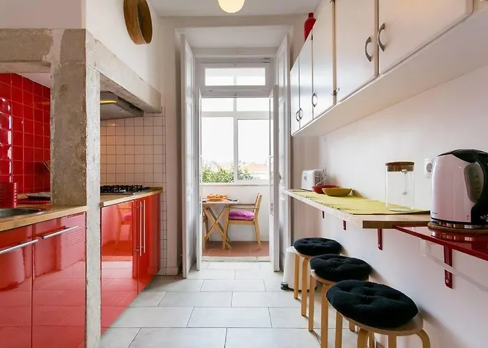 Principe Real Cool And Artistic 3 Bedrooms Flat! Апартаменты *