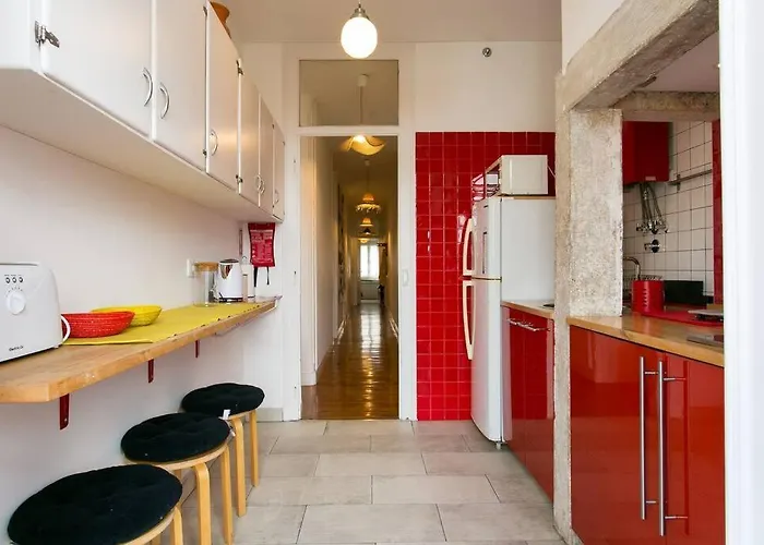Principe Real Cool And Artistic 3 Bedrooms Flat! Апартаменты *